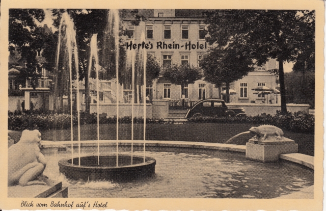 Bin Hertes Rheinhotel Bahnhofvorplatz Brunnen Alter unbek